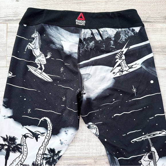 Reebok CrossFit Black White Stretchy Leggings with surfing unicorn shark print S - Picture 3 of 5